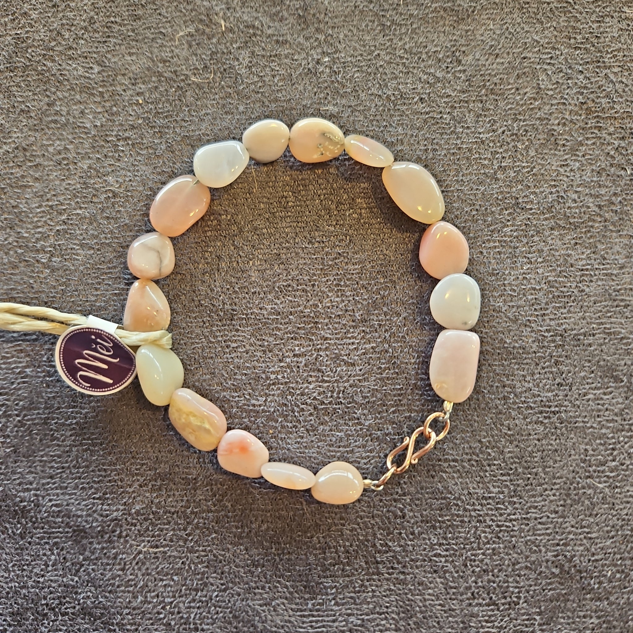 Opale rose des Andes